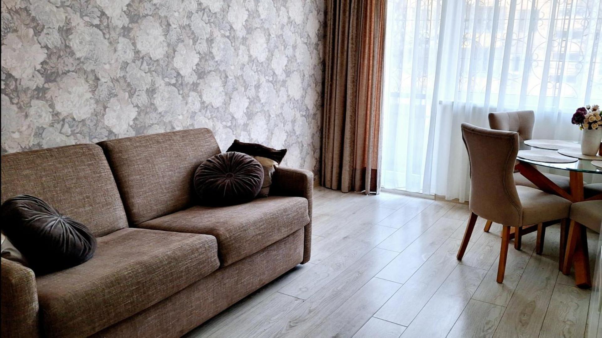 Apartment Next To Cathedral Of Saints Peter & Paul Siauliai  Exterior photo